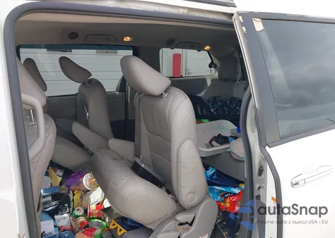 2016 Toyota Sienna Xle 8 Passenger из США, поврежденный, VIN 5TDYK3DC7GS695698